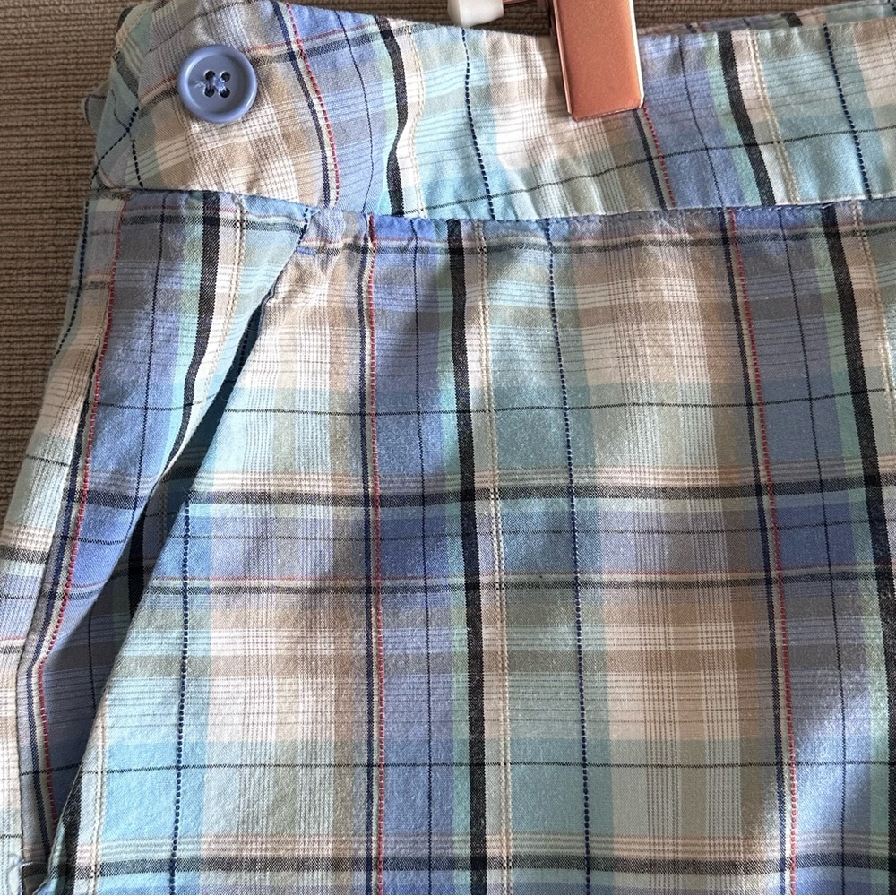 🩷🩷🩷 Larry Levine Women’s Bermuda Style Plaid Shorts, Blue & White Plaid, Size 14 - Picture 4 of 9